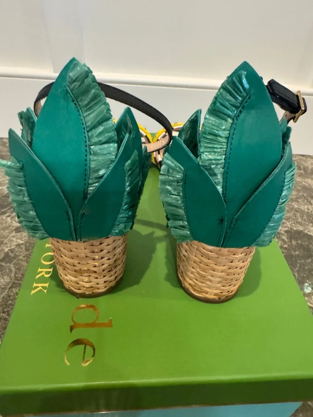 Kate Spade Wiatt Pineapple Block Heel Size 9
